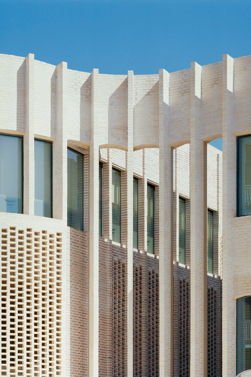 巴塞罗那附近的日间诊所丨BAAS arquitectura + CASA Solo-29