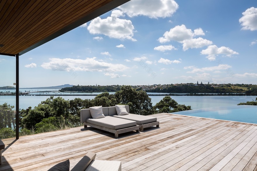 Massive Concrete Home on a Cliff Above Hobson Bay-22