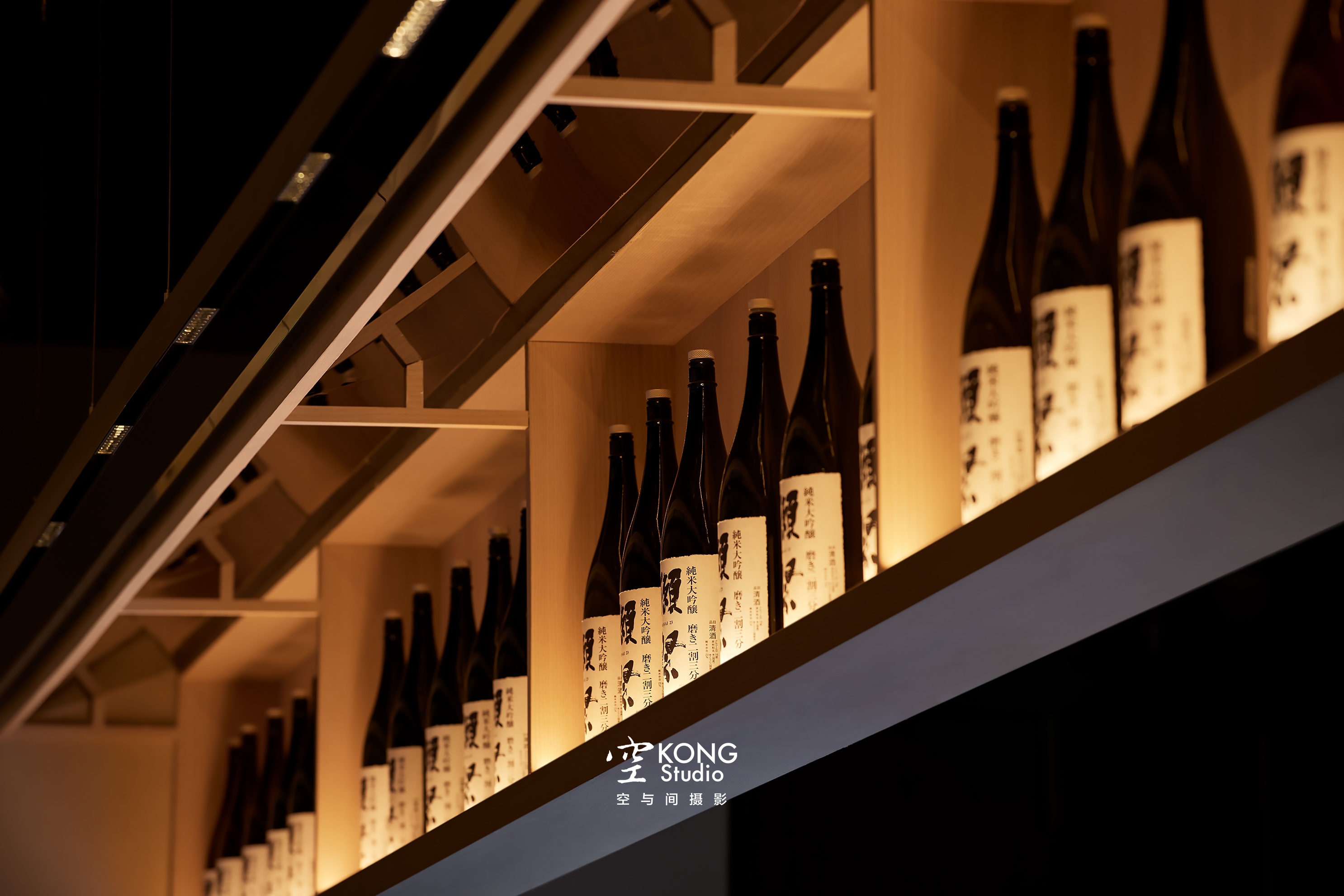 空与间摄影 | 暗黑系餐厅 灼与酌烧鸟店-9