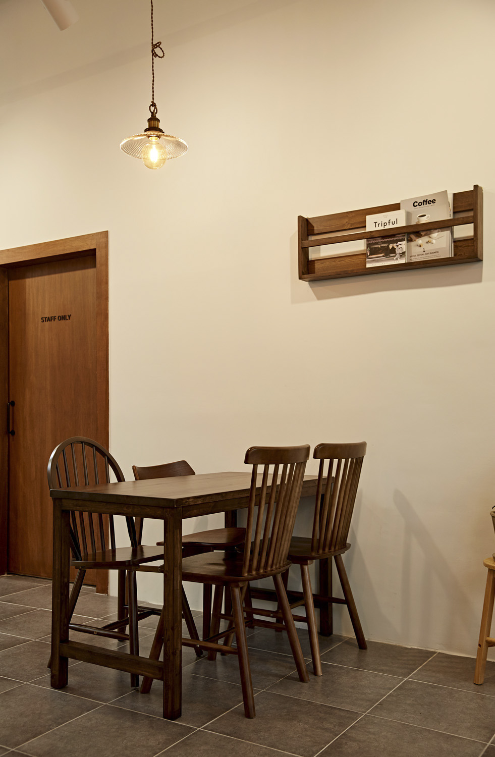 简约白橡木，打造小资情调咖啡厅-12