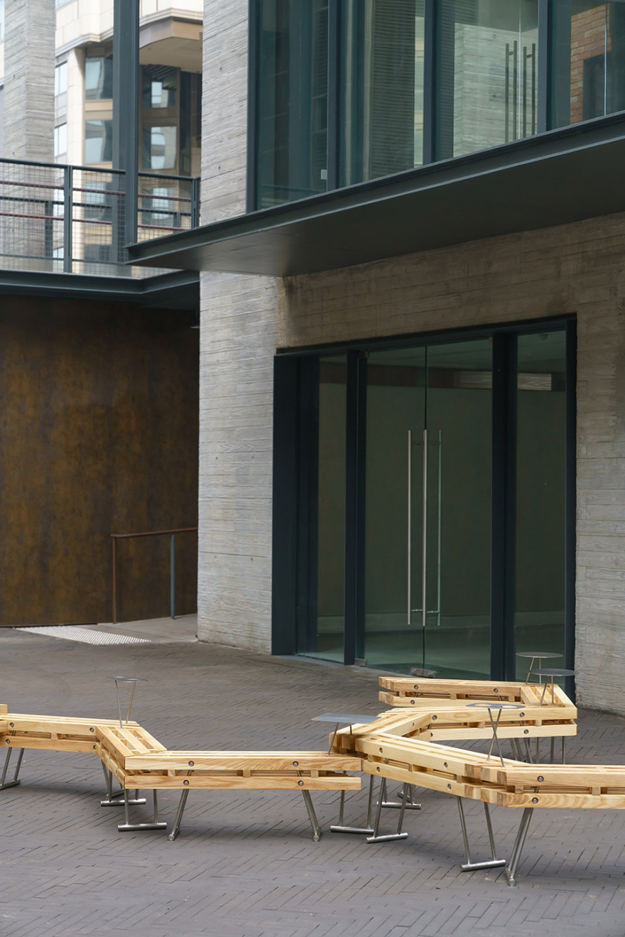 “连里枝”长椅装置丨纳研作室-17