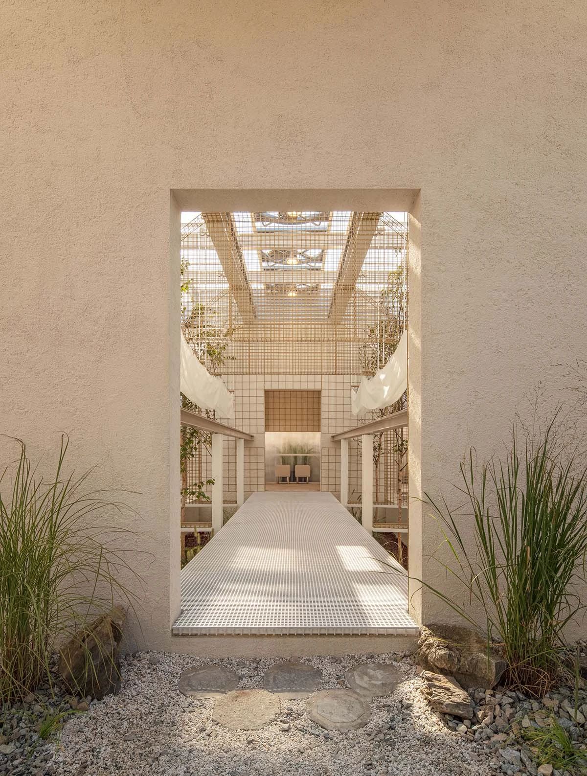 韩国旧厂房改造，变身特色咖啡厅-35