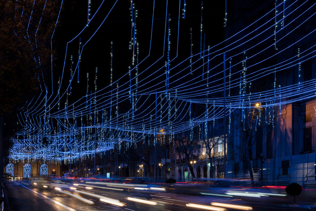 星际之舞·马德里街道的光影艺术-15