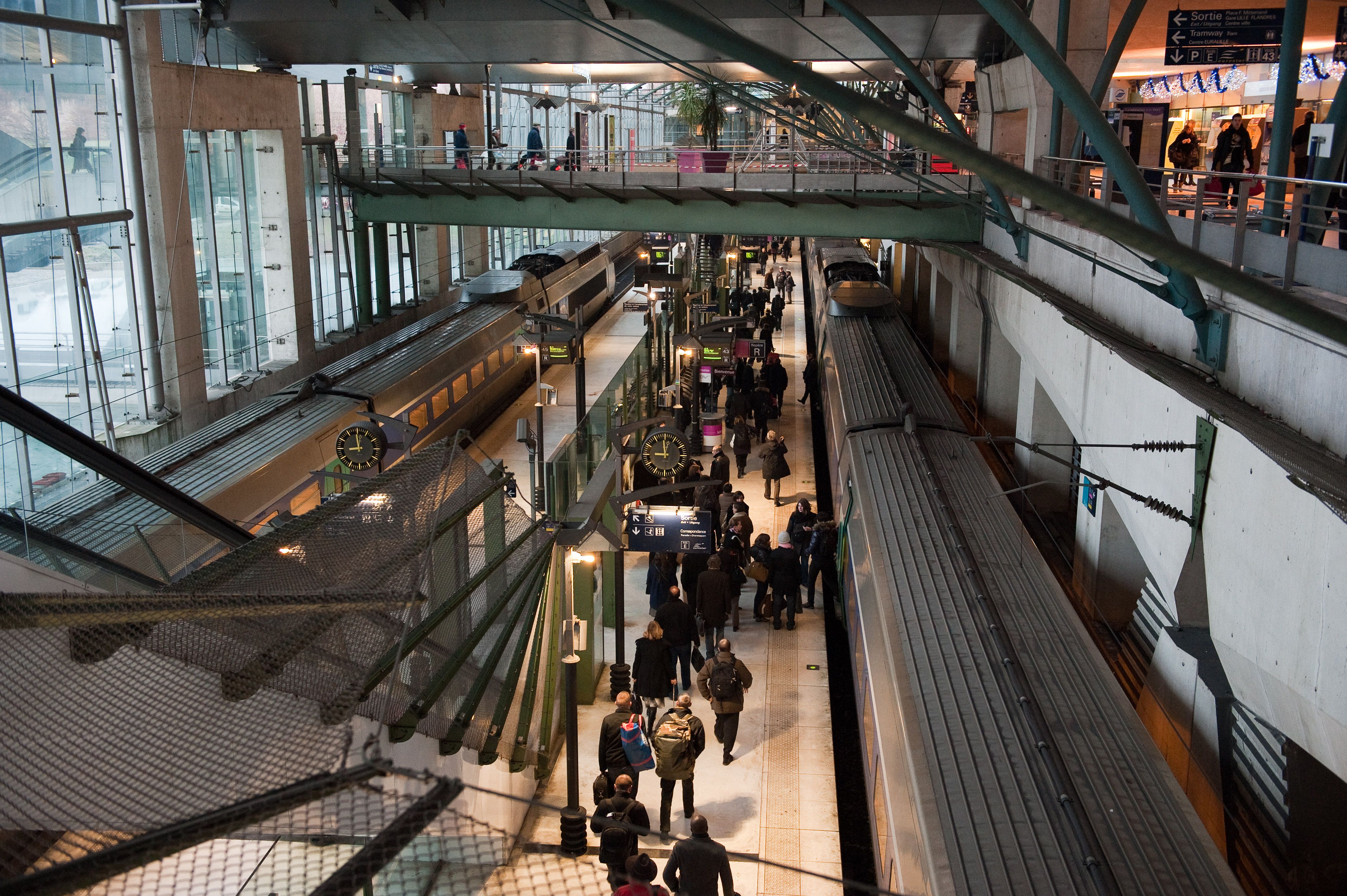 欧亚列车站 · OMA 打造法国里尔城市更新典范-17