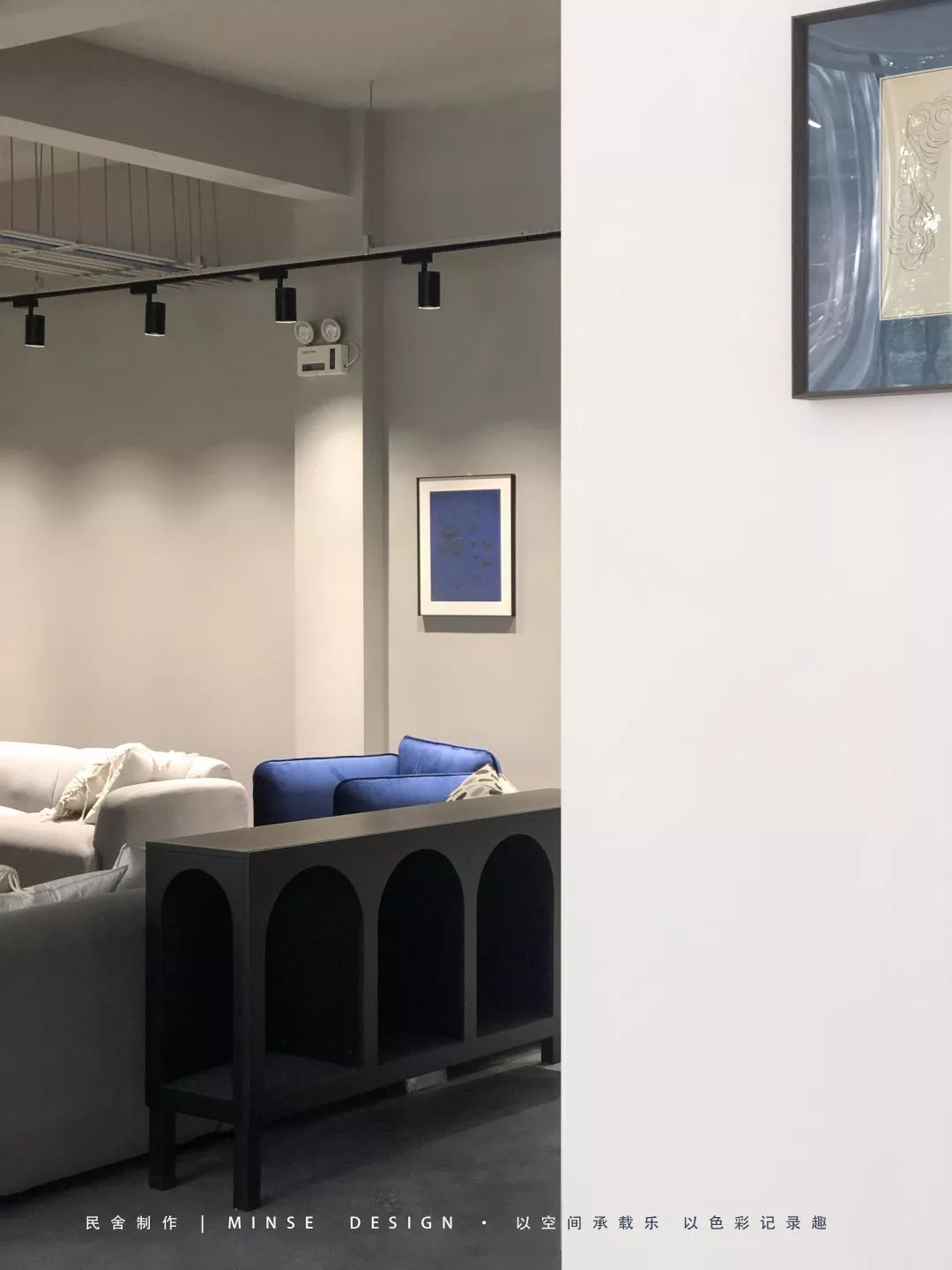 杭州富春江畔的克莱因蓝商业空间-15