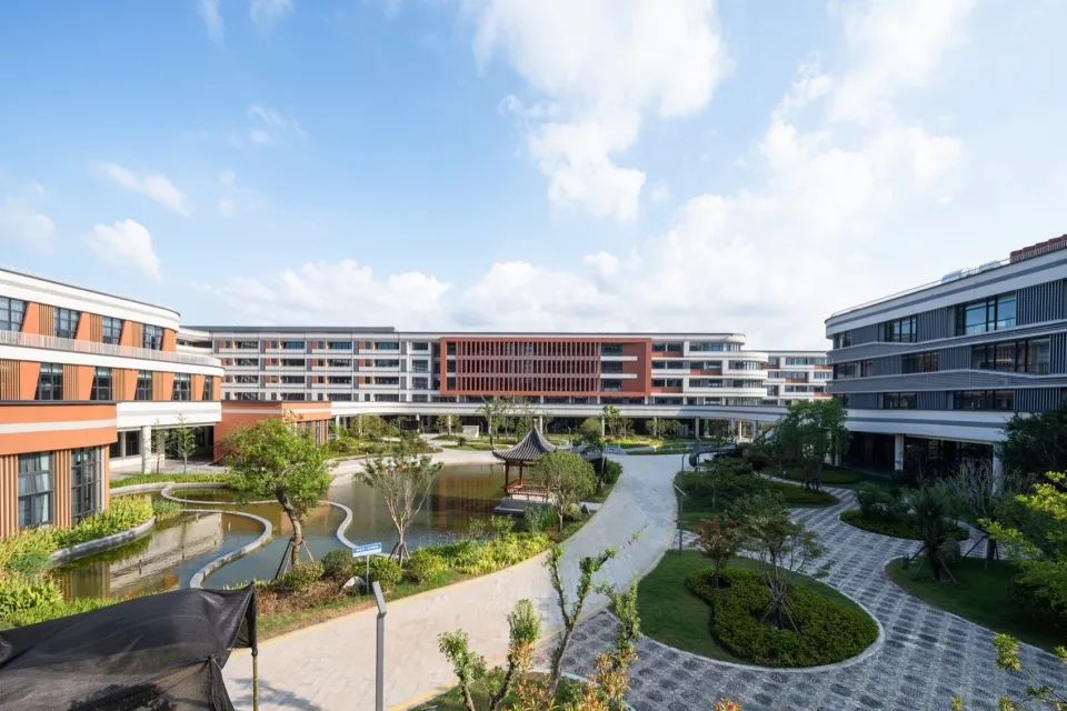 同济院新作｜天一中学宛山湖校区-31