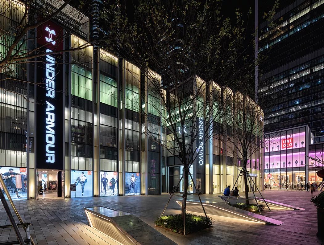 点亮城市夜空 | 五大商业综合体的光影美学-35