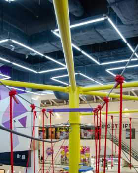 城市购物中心的绳索公园（微笑公园）丨乌克兰哈尔科夫