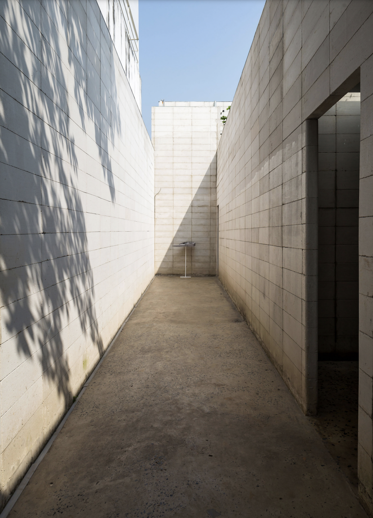 办公室设计中的开放与封闭、宁静与活力的空间对话-28