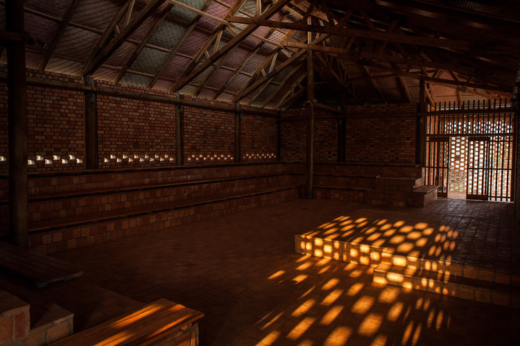 乌干达乡村社区健康教育中心-24