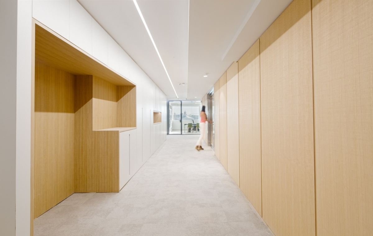 Madrid 国际律所总部,优雅透明的办公空间-17