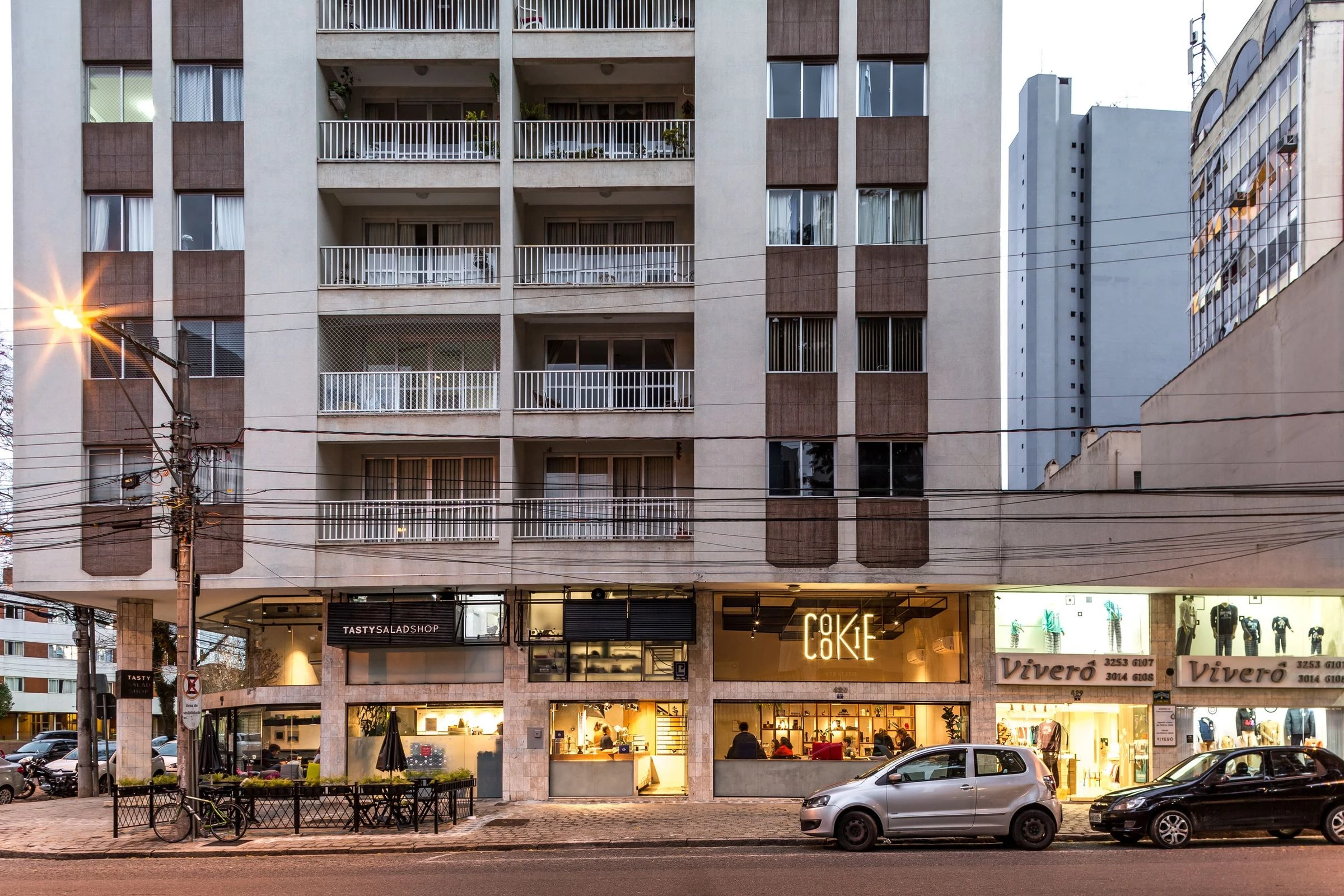 Solo Arquitetos 打造巴西 Cookie Stories Cafe,呈现温馨居家氛围-11