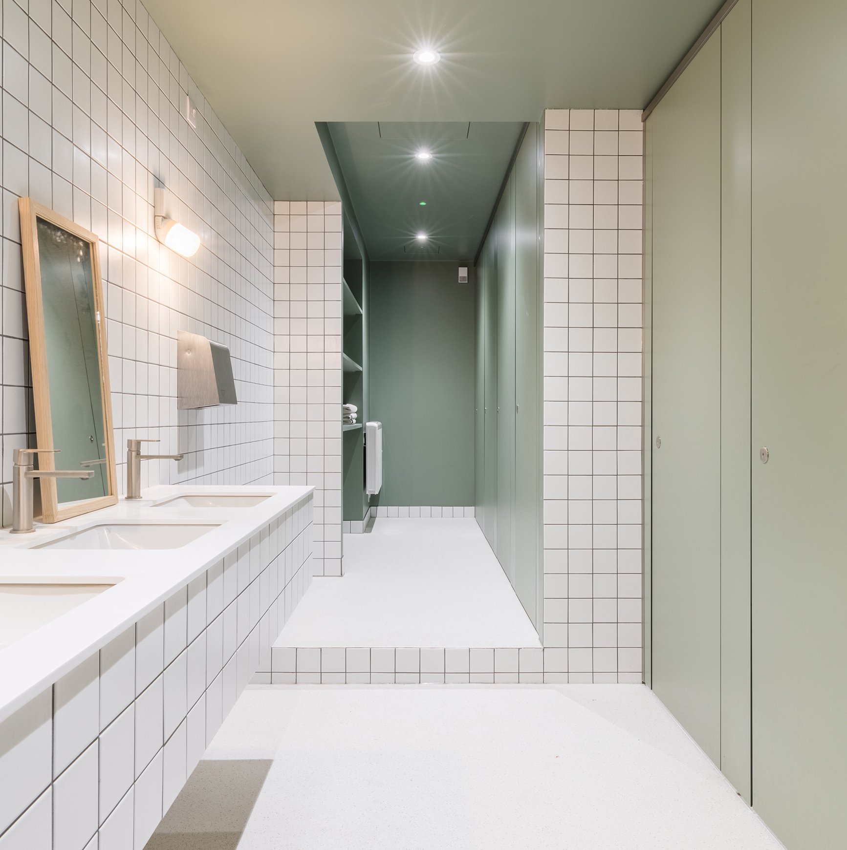 Shelter From The Storm / Holland Harvey Architects-15