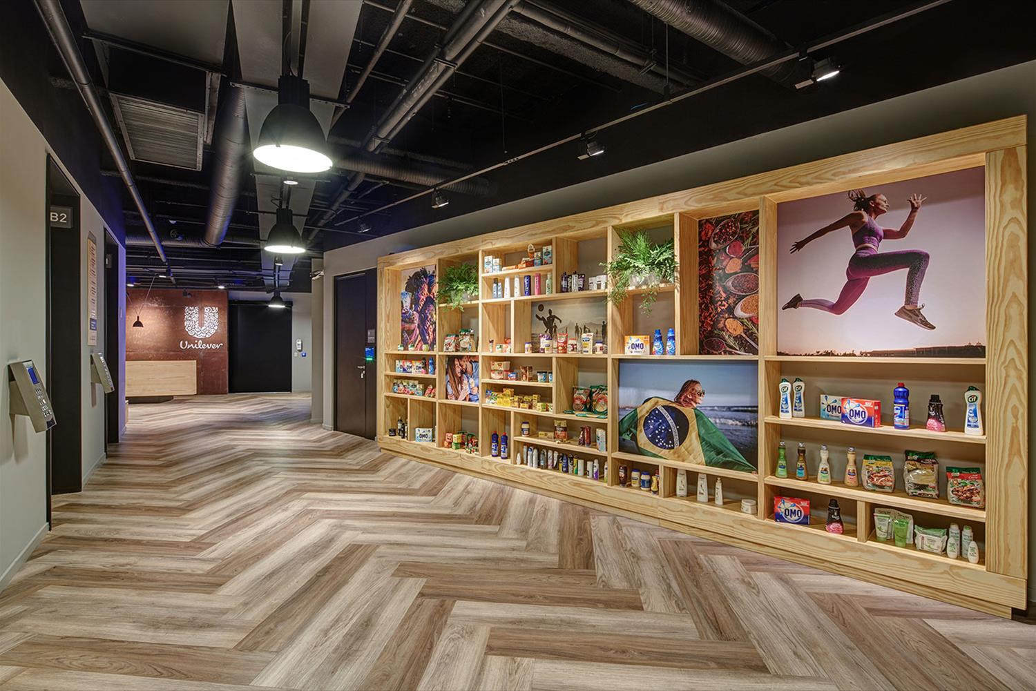 Unilever Brasil 办公室 | 现代木质设计，打造高效办公空间-3