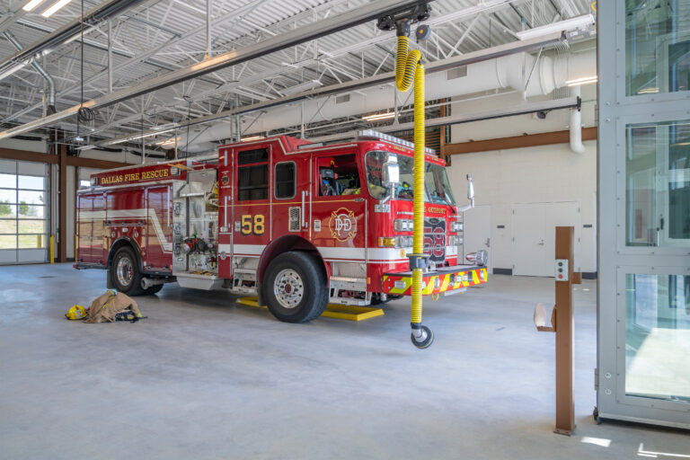 达拉斯第58号消防站丨GSR Andrade Architects-15