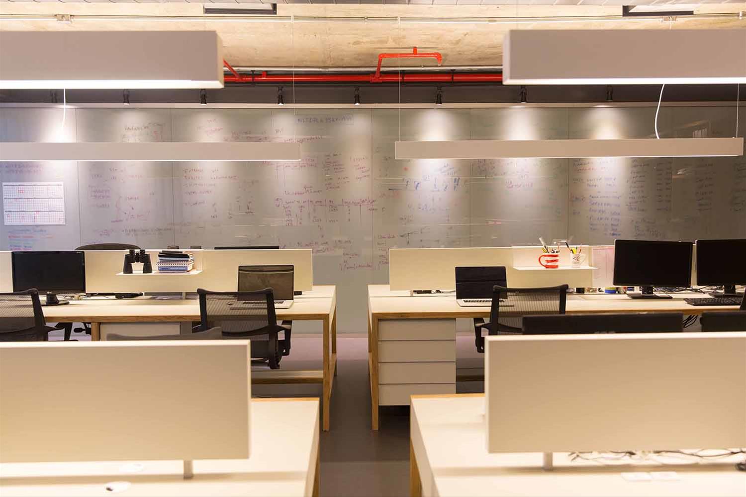 GALT Capital 办公室 | 打破传统，木质与玻璃的完美结合-9