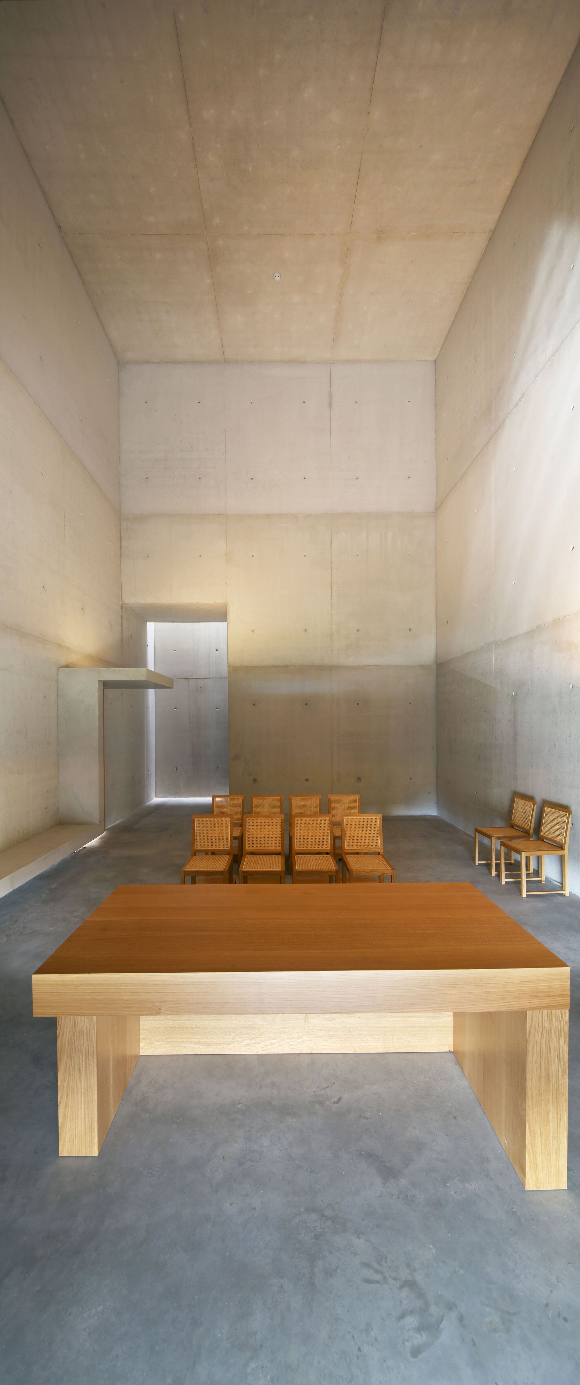 Chapel in Miljana / Álvaro Siza Vieira-27