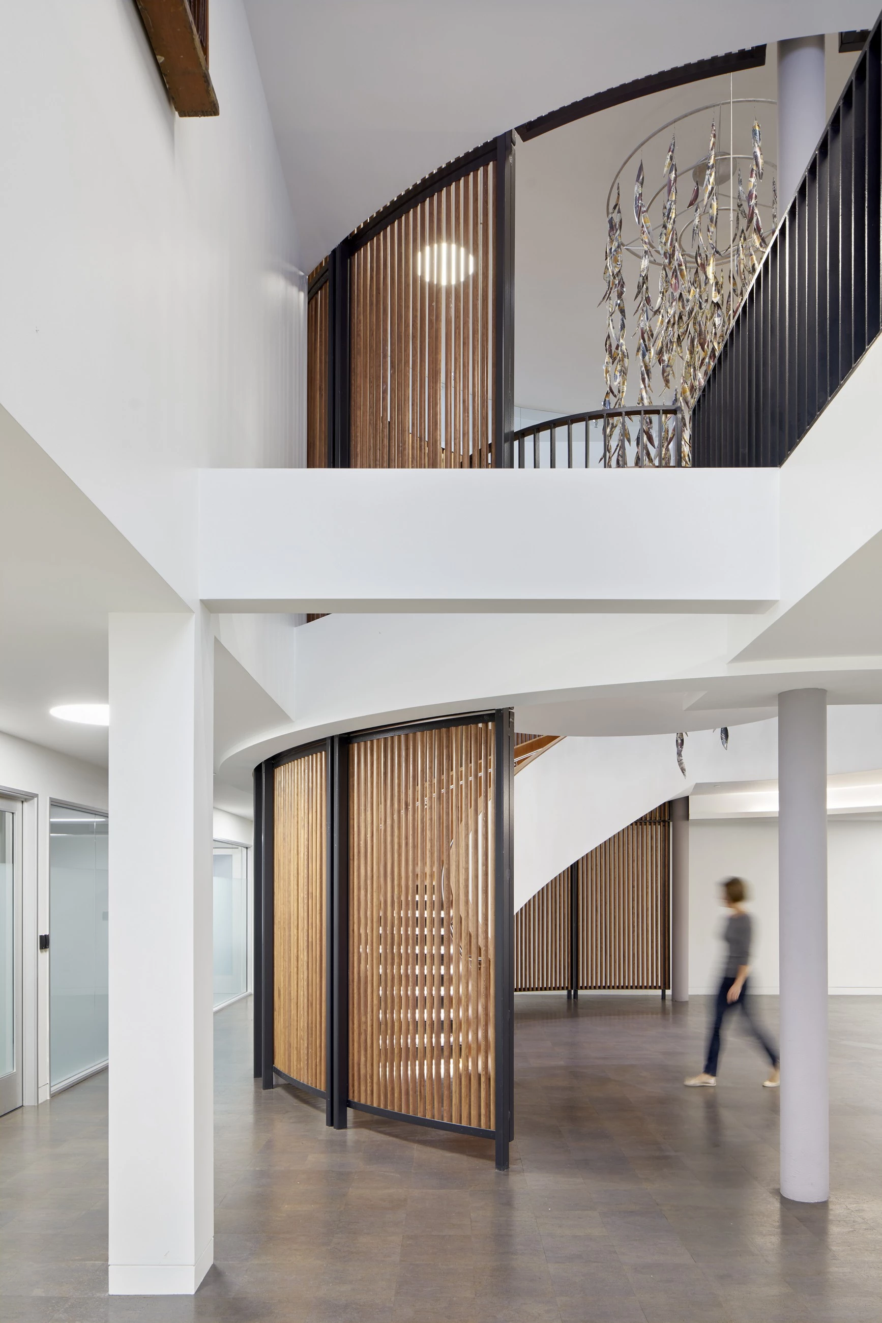 连接开放民主，Kapor 中心打造温馨社交空间-40