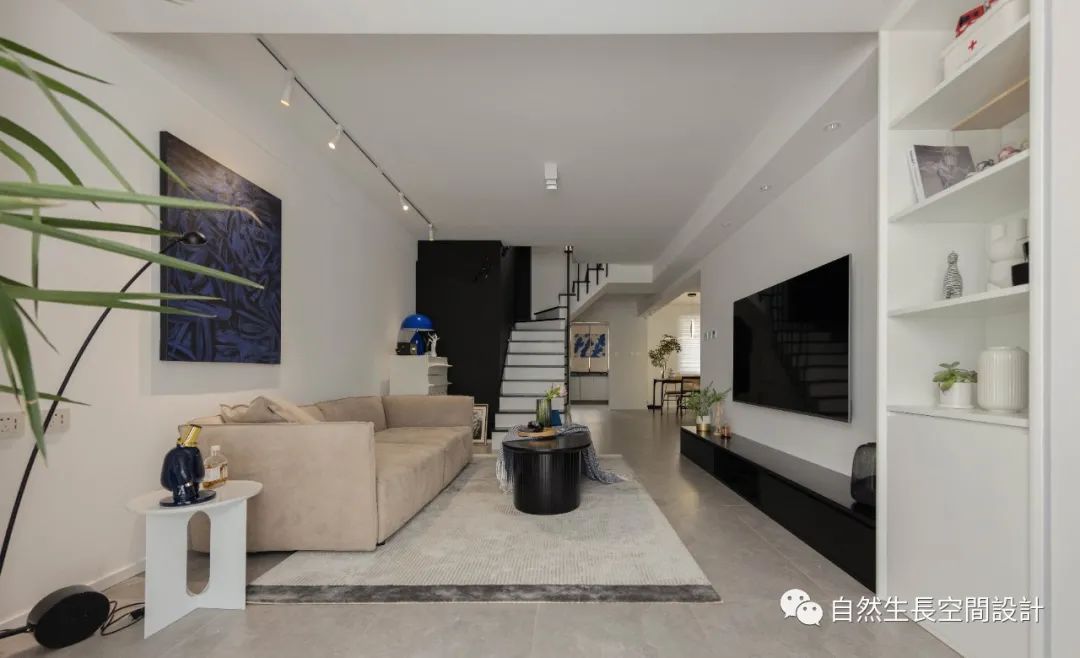 五彩斑斓的黑·复式住宅设计丨自然生长空间设计-16