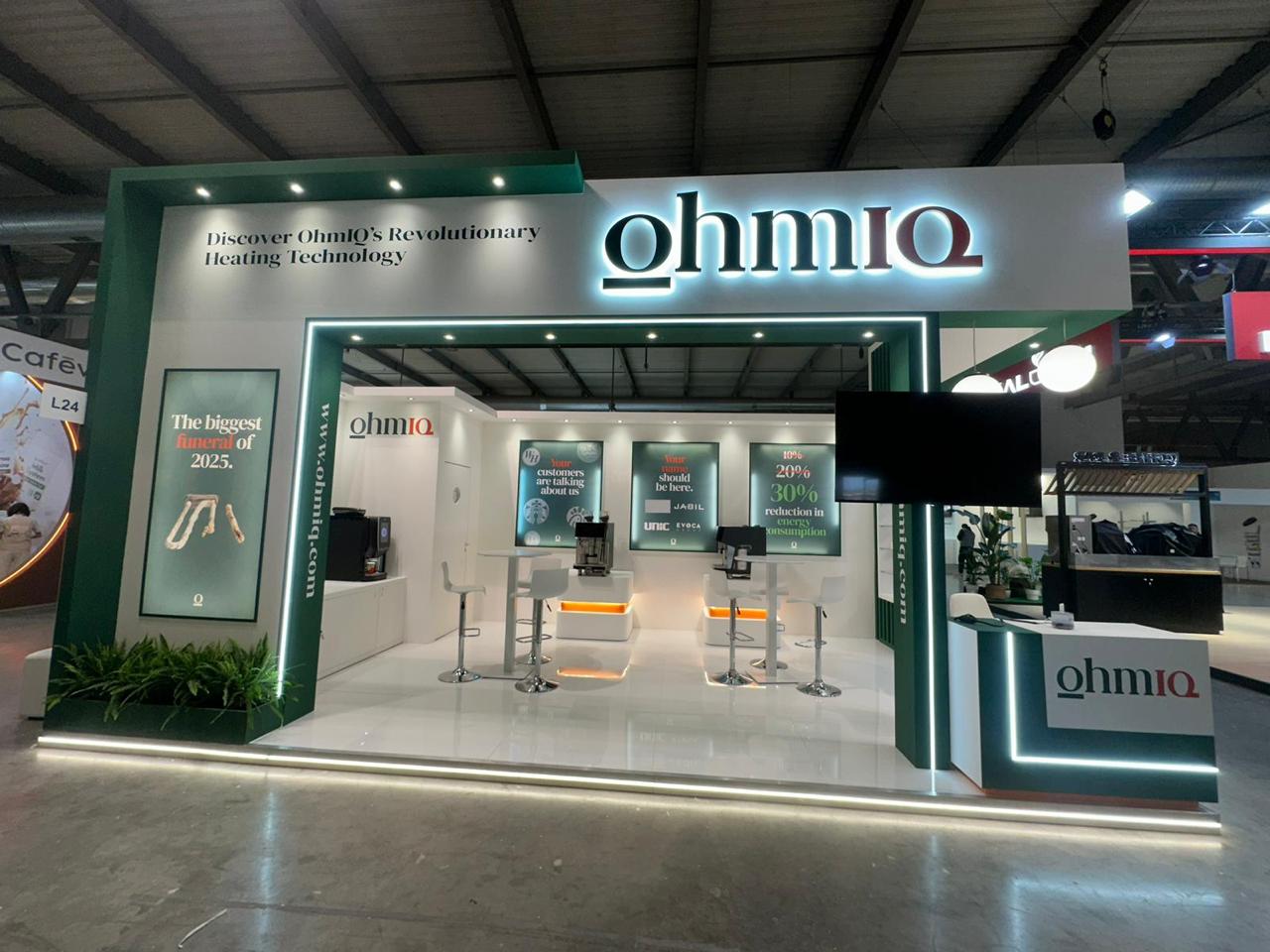 OHMIQ 7X4M STALL DESIGN IN DUBAI-0