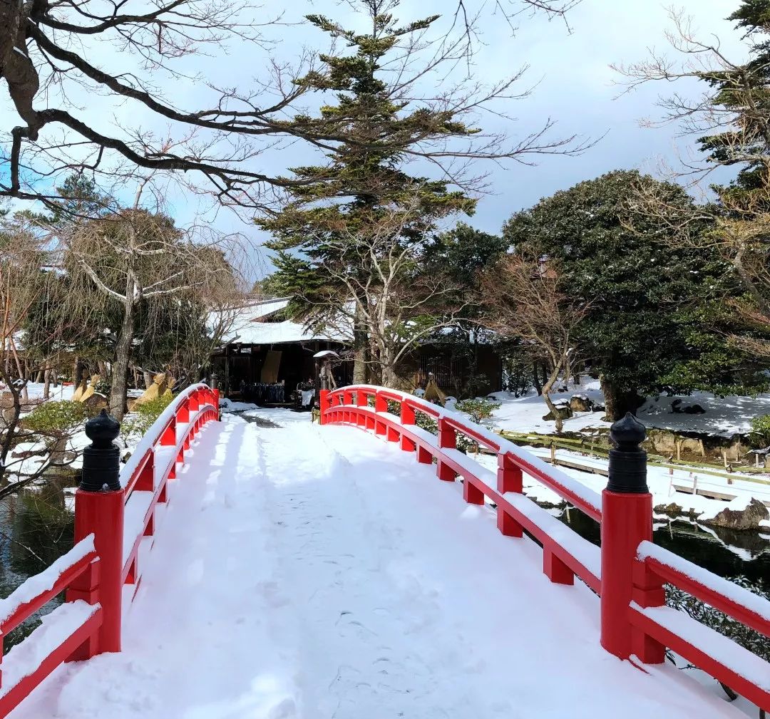 日式庭院桥设计 | 功能与美学的完美结合-10