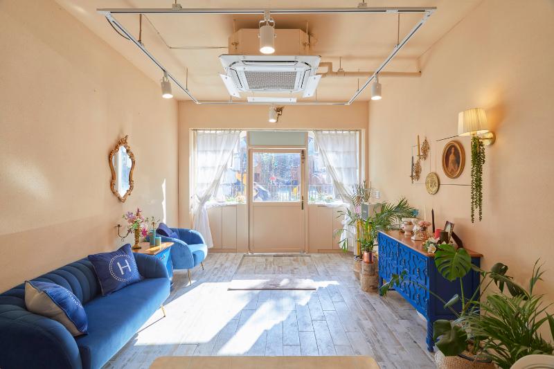 韩式简约风 12 平米咖啡厅设计-5