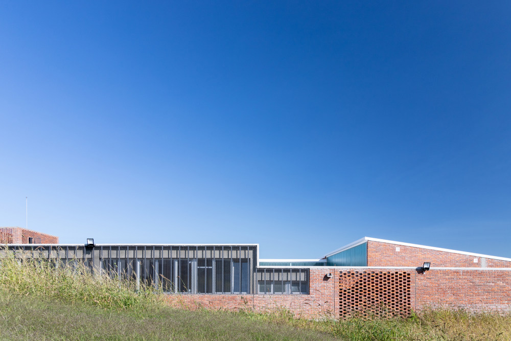 乌拉圭托莱多 CBT 教育中心 | 简约美观的公共教育空间设计-43