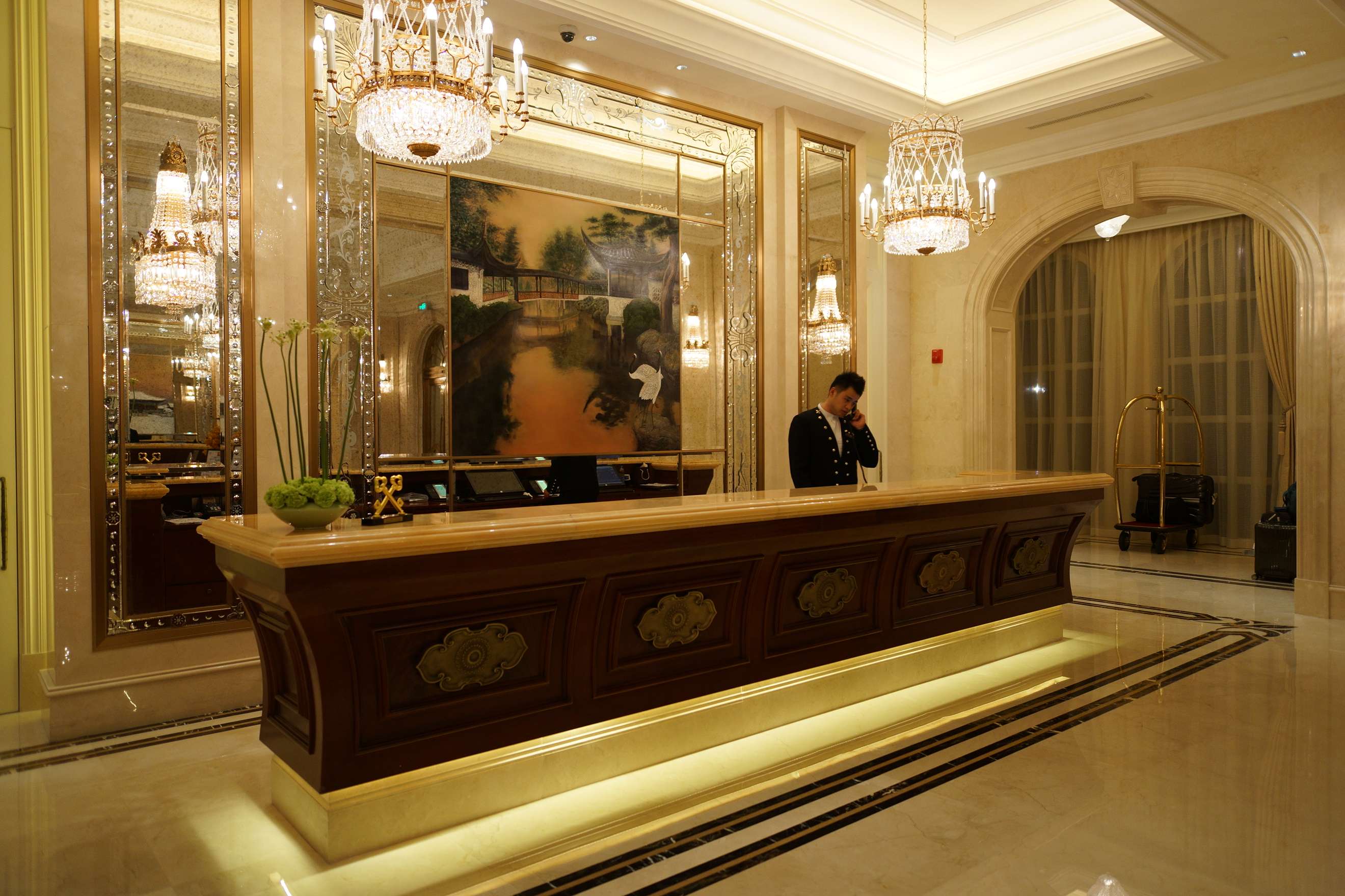 大连城堡酒店大堂区域照片-2-29