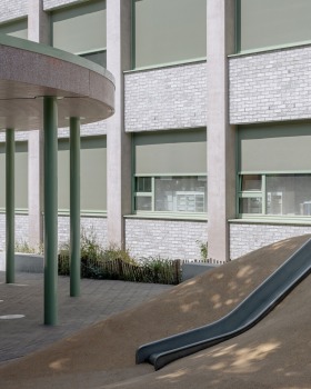 Chazal School Renovation and Playground Transformation / MULTIPLE Architecture & Urbanism