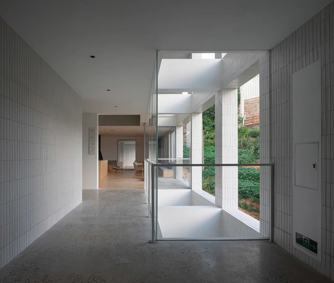 乡村梯田中的光影酒店 · 棠之酒店丨中国郴州丨米凹工作室-69