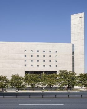 韩国永川市“天意在地球上实现”教堂