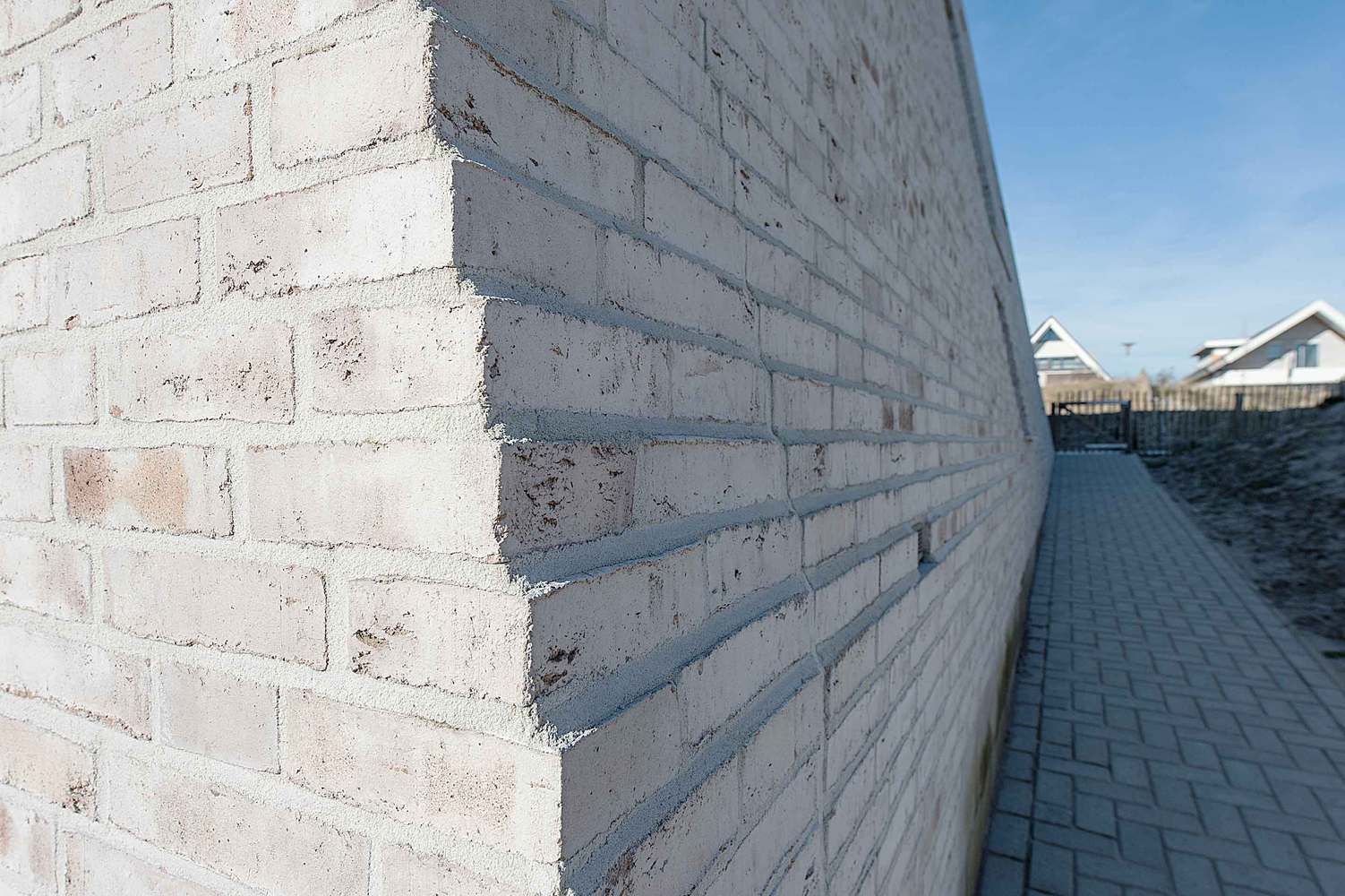 荷兰沙丘上的现代“岩石”别墅-30