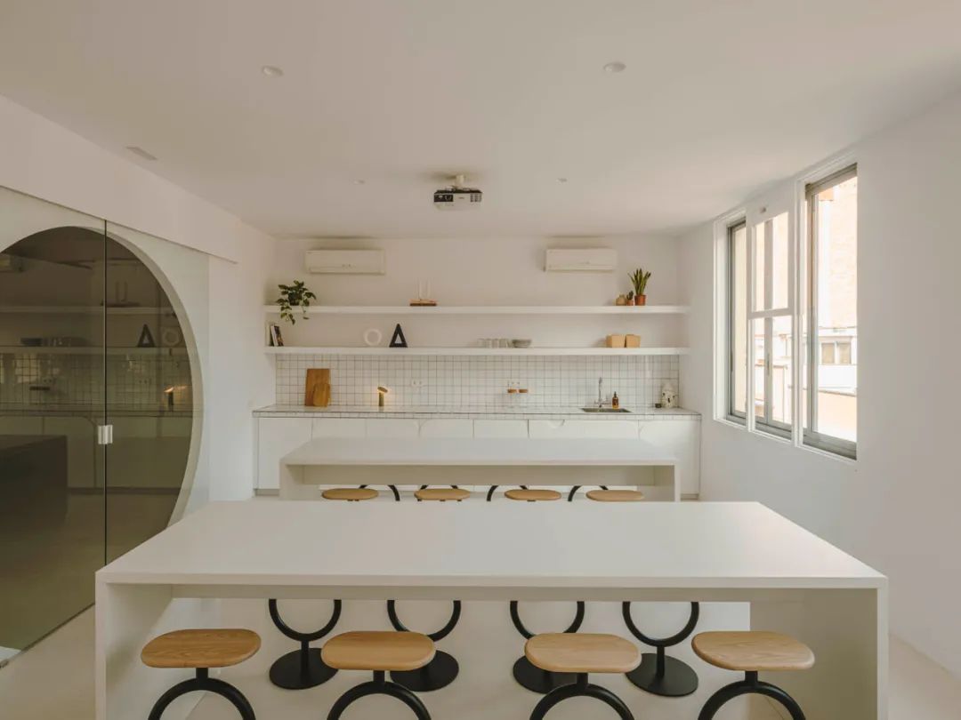 Fuego Camina Conmigo 办事处丨西班牙巴塞罗那-23