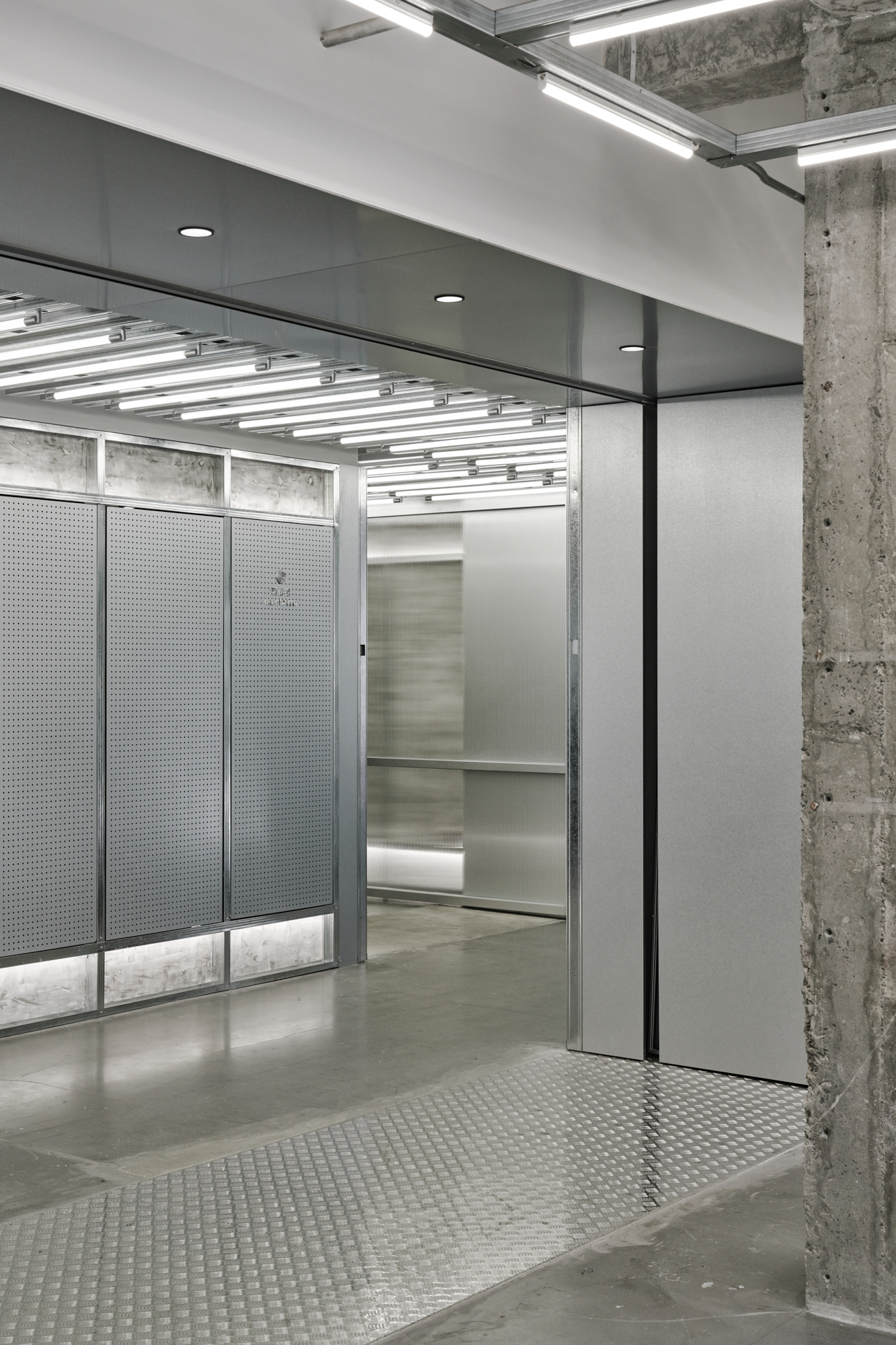 数字媒体集团办公室丨中国上海丨Pronounced Design-12