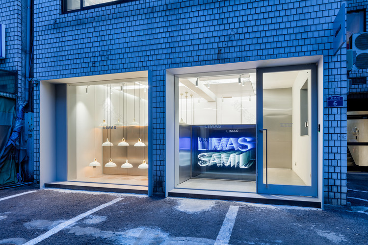 利马斯旗舰店-18