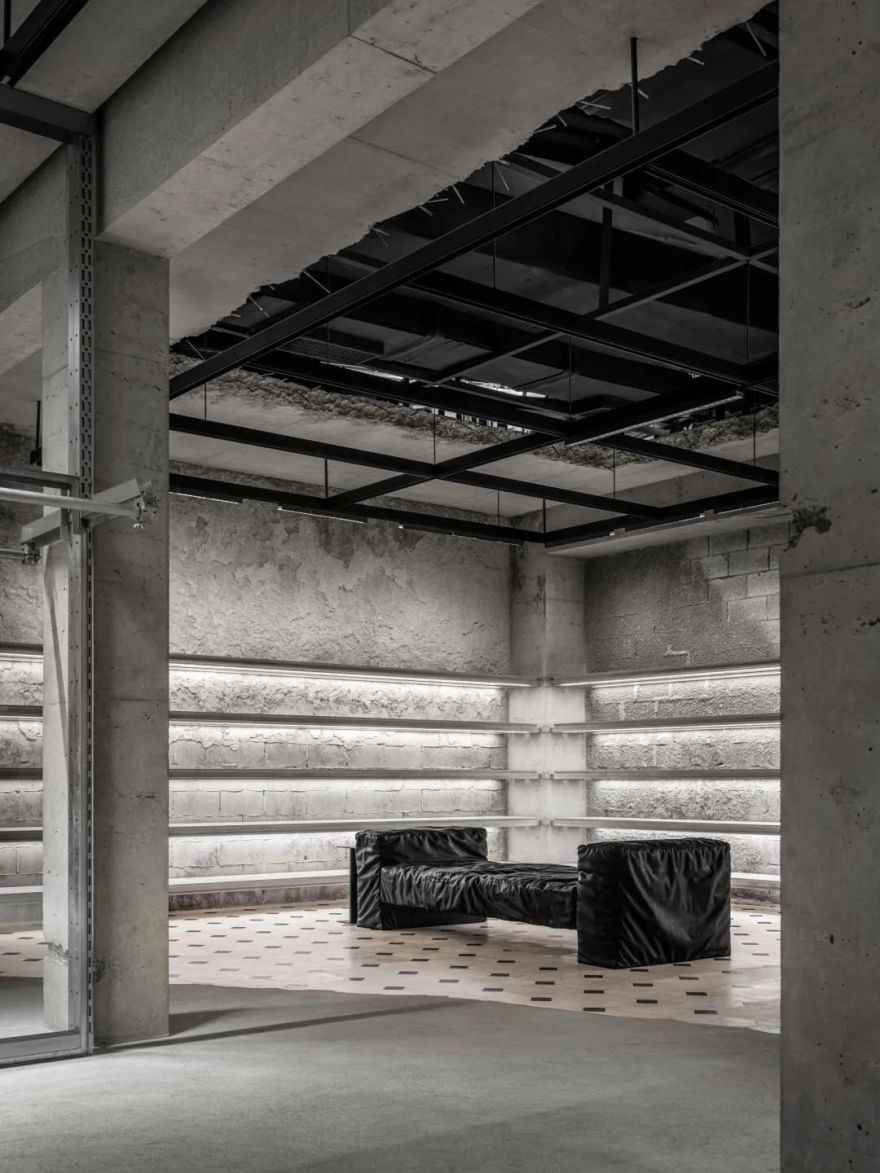 Balenciaga 上海旗舰店丨中国上海丨柏林建筑事务所 SUB-13