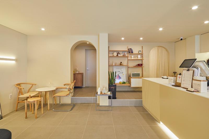 简约风 27 平米咖啡厅设计 打造温馨空间-4