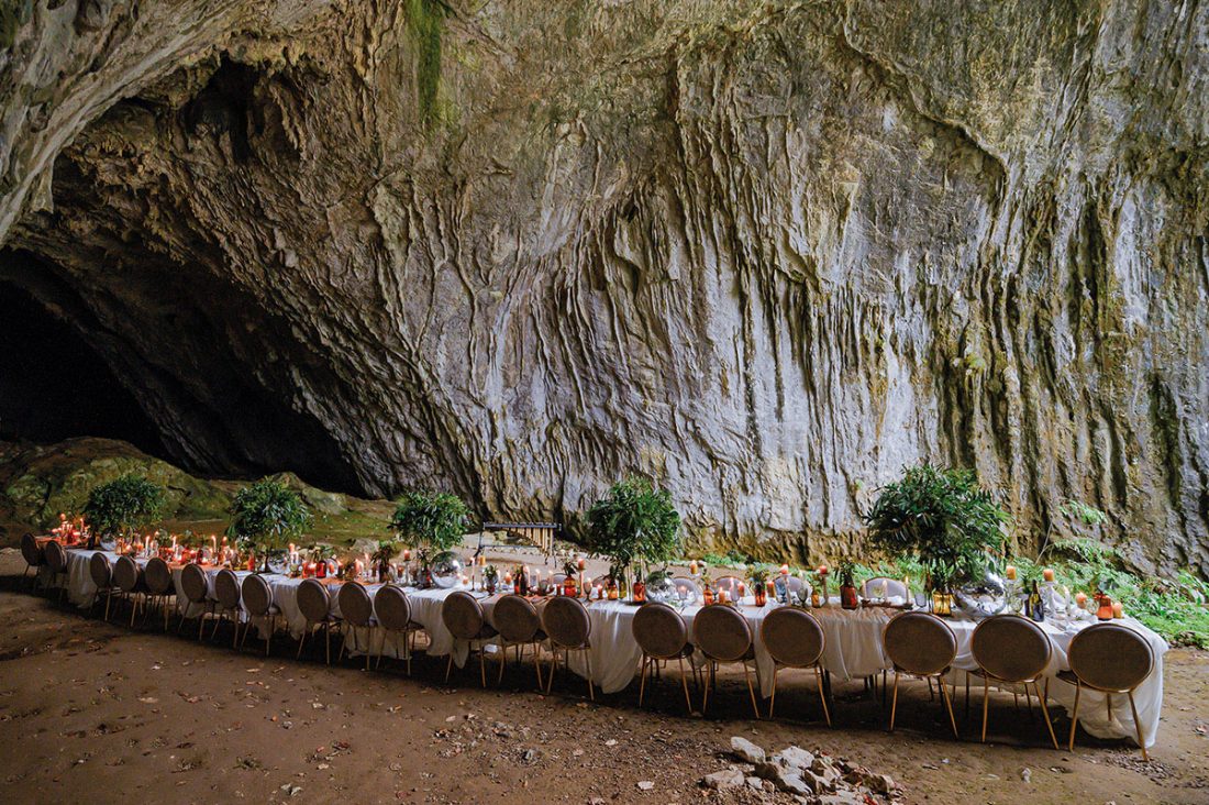 Bloom the World在Meziad洞穴的晚宴项目丨罗马尼亚-0