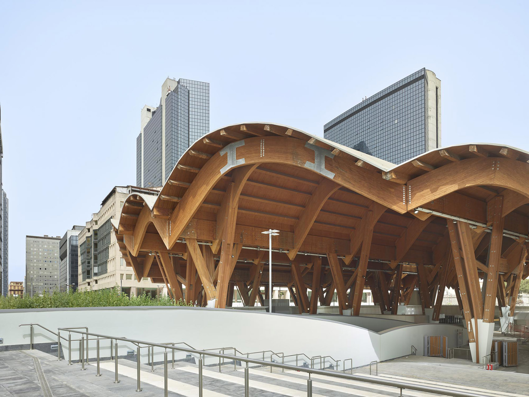 那不勒斯中央商务区车站丨意大利那不勒斯-24