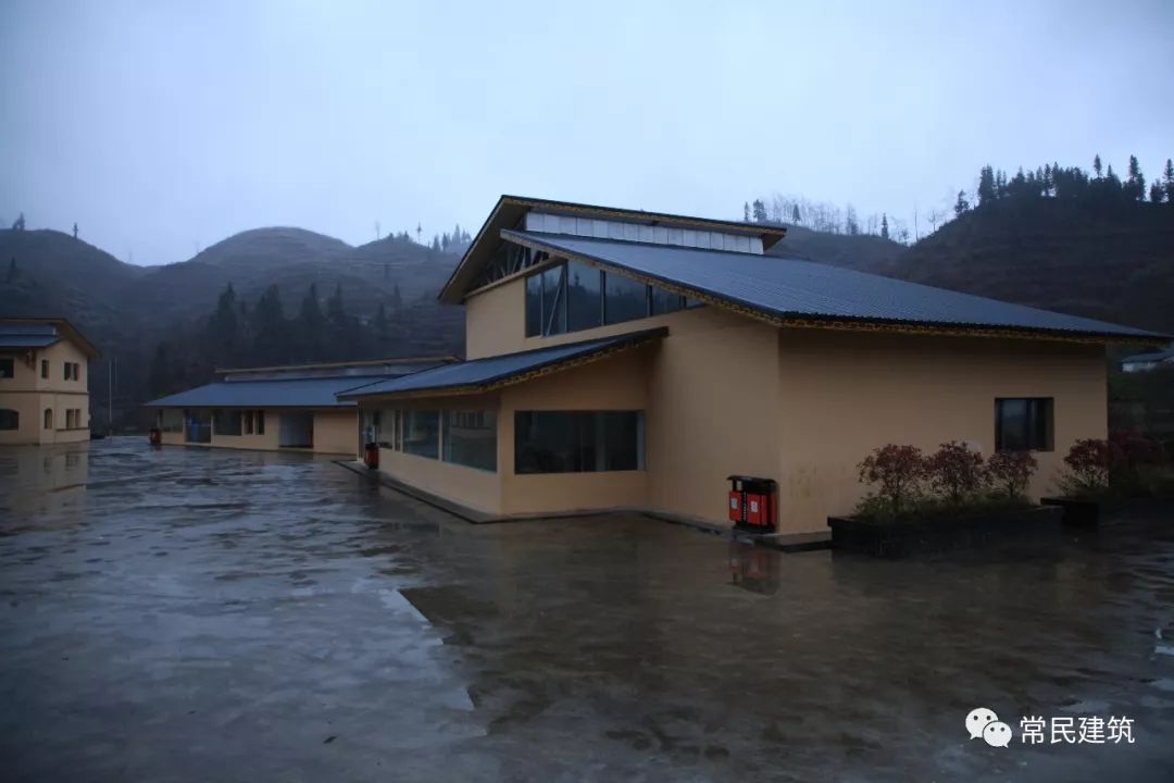 大凉山彝族新村落的"文曲"幼儿园-48