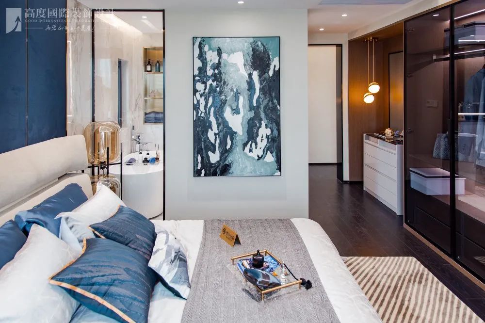 现代轻奢，优雅蓝色家居典范-46