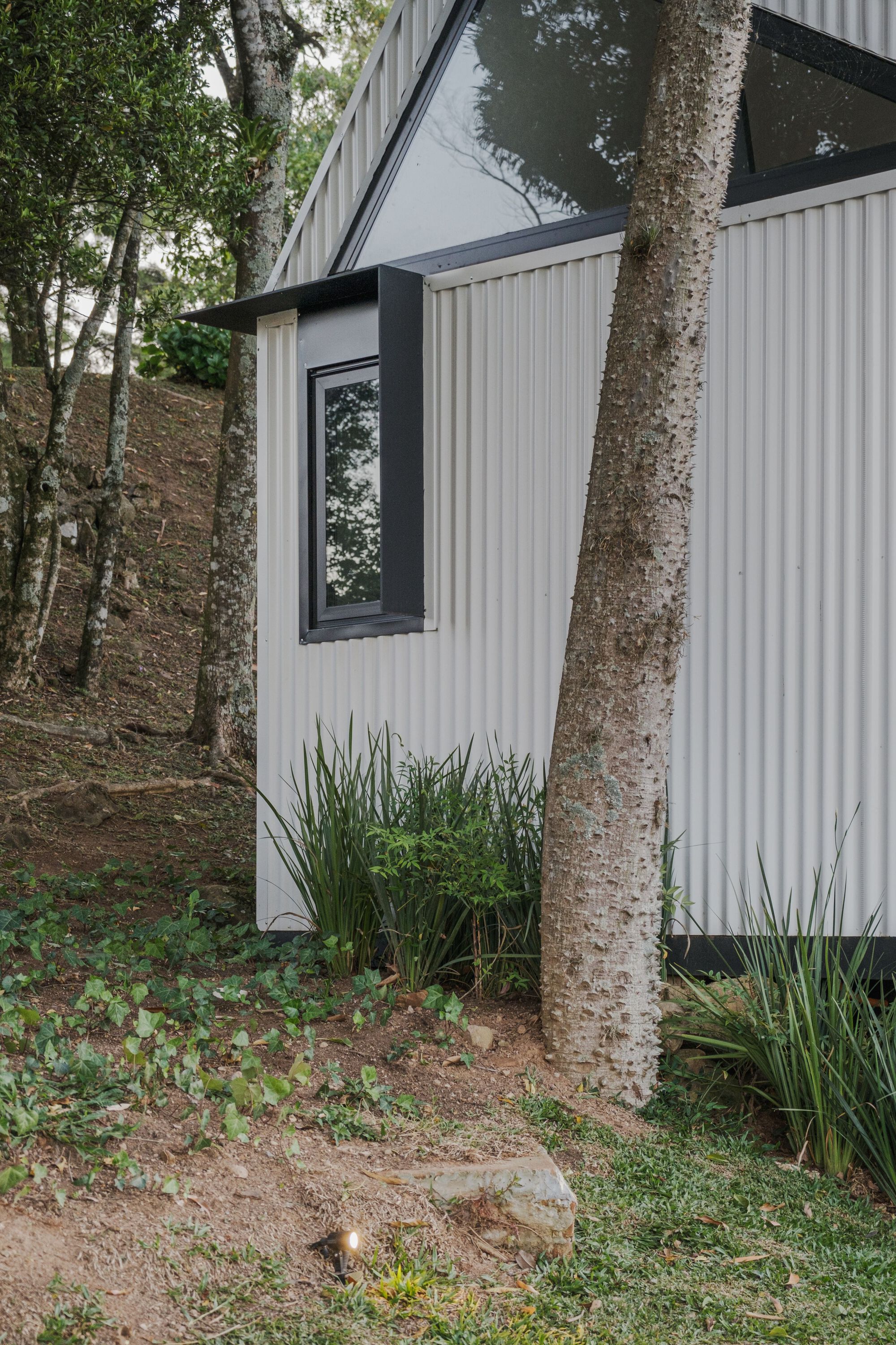 山谷中的避难所丨巴西南里奥格兰德丨Oazo + Zanesco Arquitetura-26