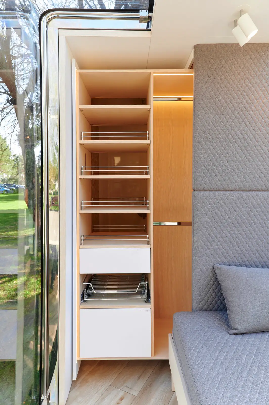 13m2 迷你别墅 | 精致设计与自给自足的典范-6