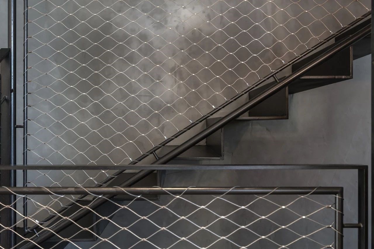 超有格调的高级黑设计，前卫与艺术的完美平衡！-15