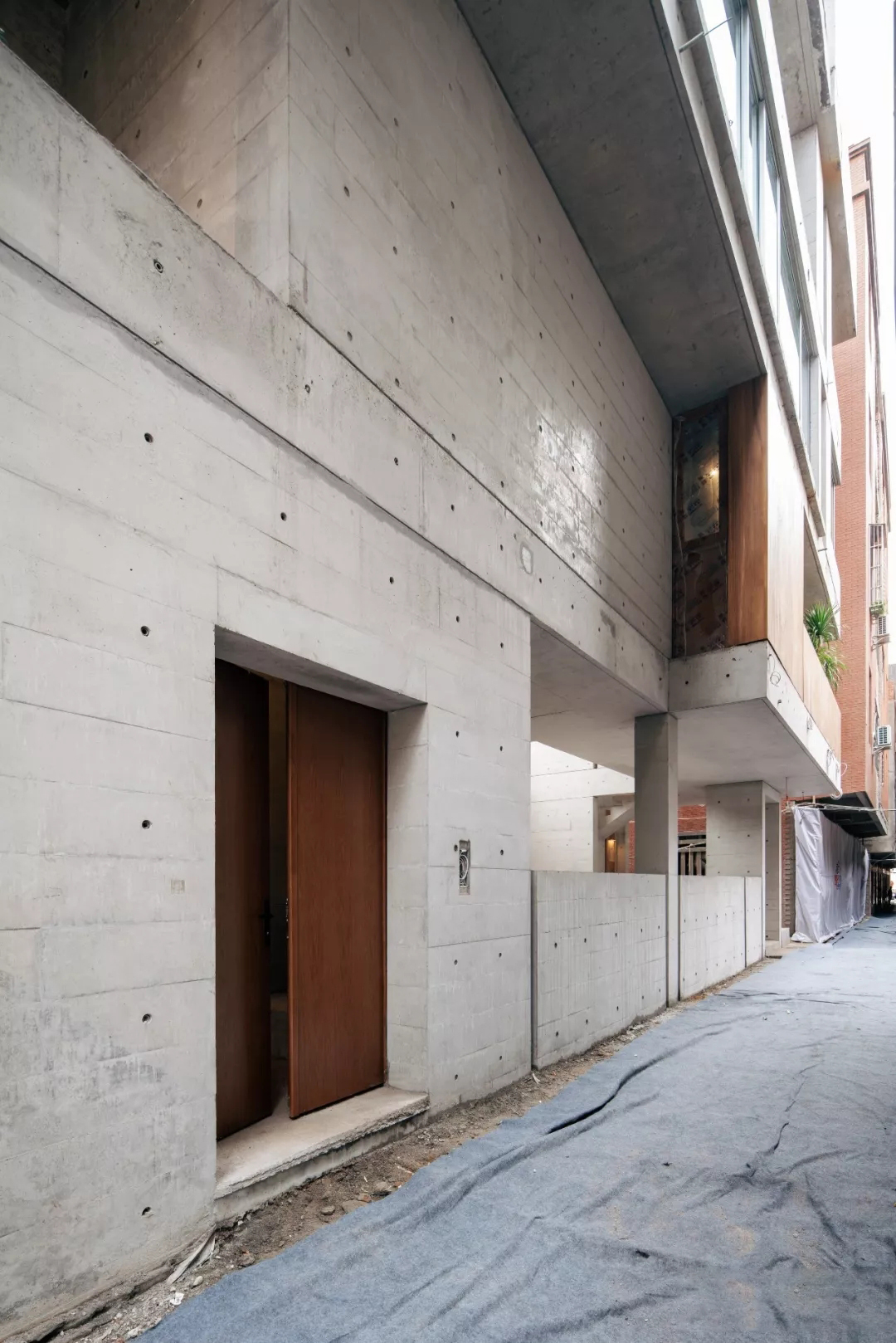 琚宾爆拆《皮囊》里的家,握手楼逆袭美宅+图书馆综合体!-45