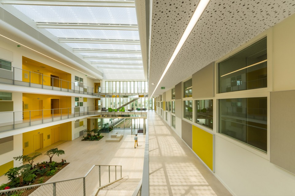 普瓦提埃大学中心医院行政中心 · 现代简约设计-20