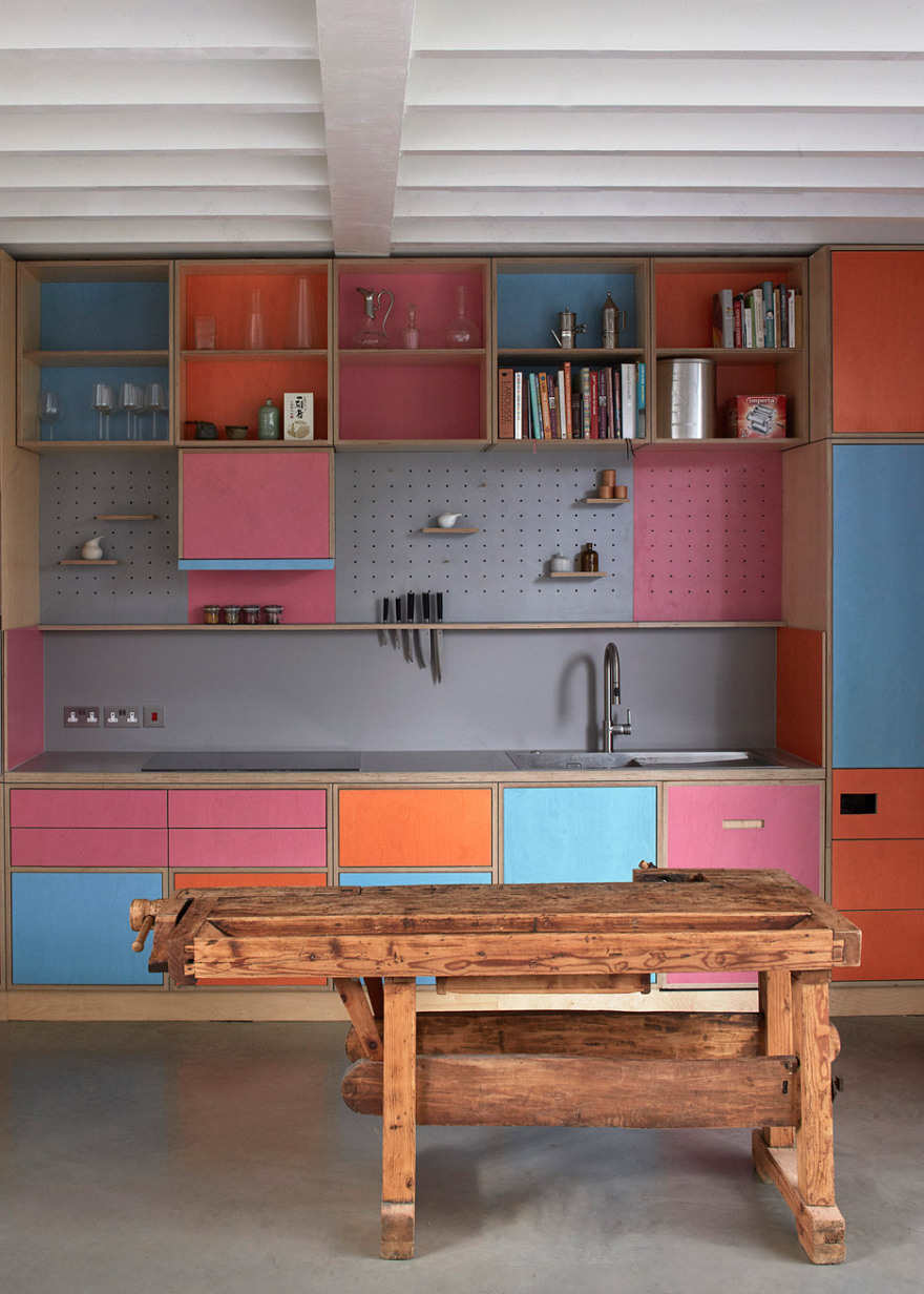 伦敦保护区内的现代砖木住宅-14