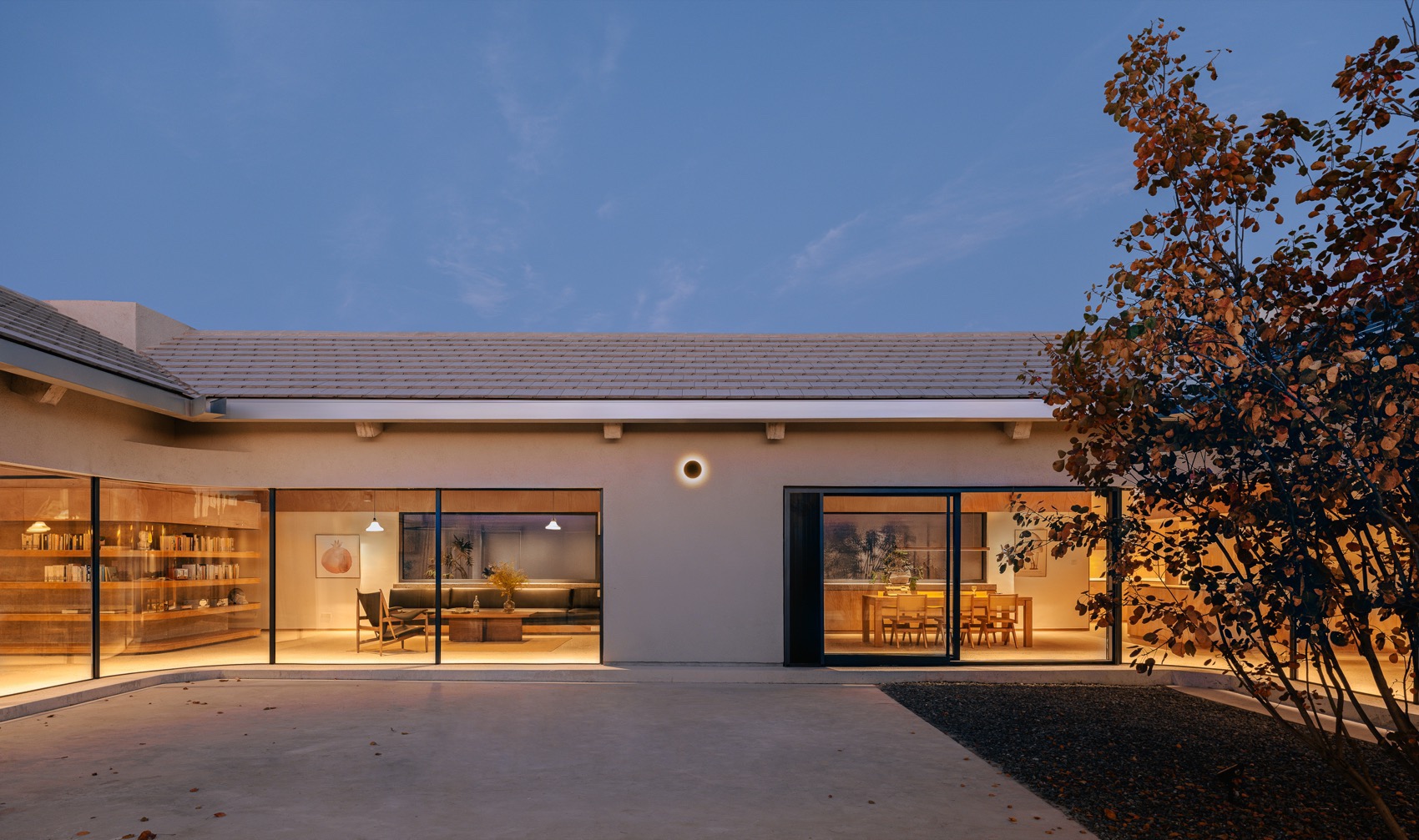 十字交叉之家 – 一朵屋面下的安顿与穿梭丨中国北京丨察社办公室-13