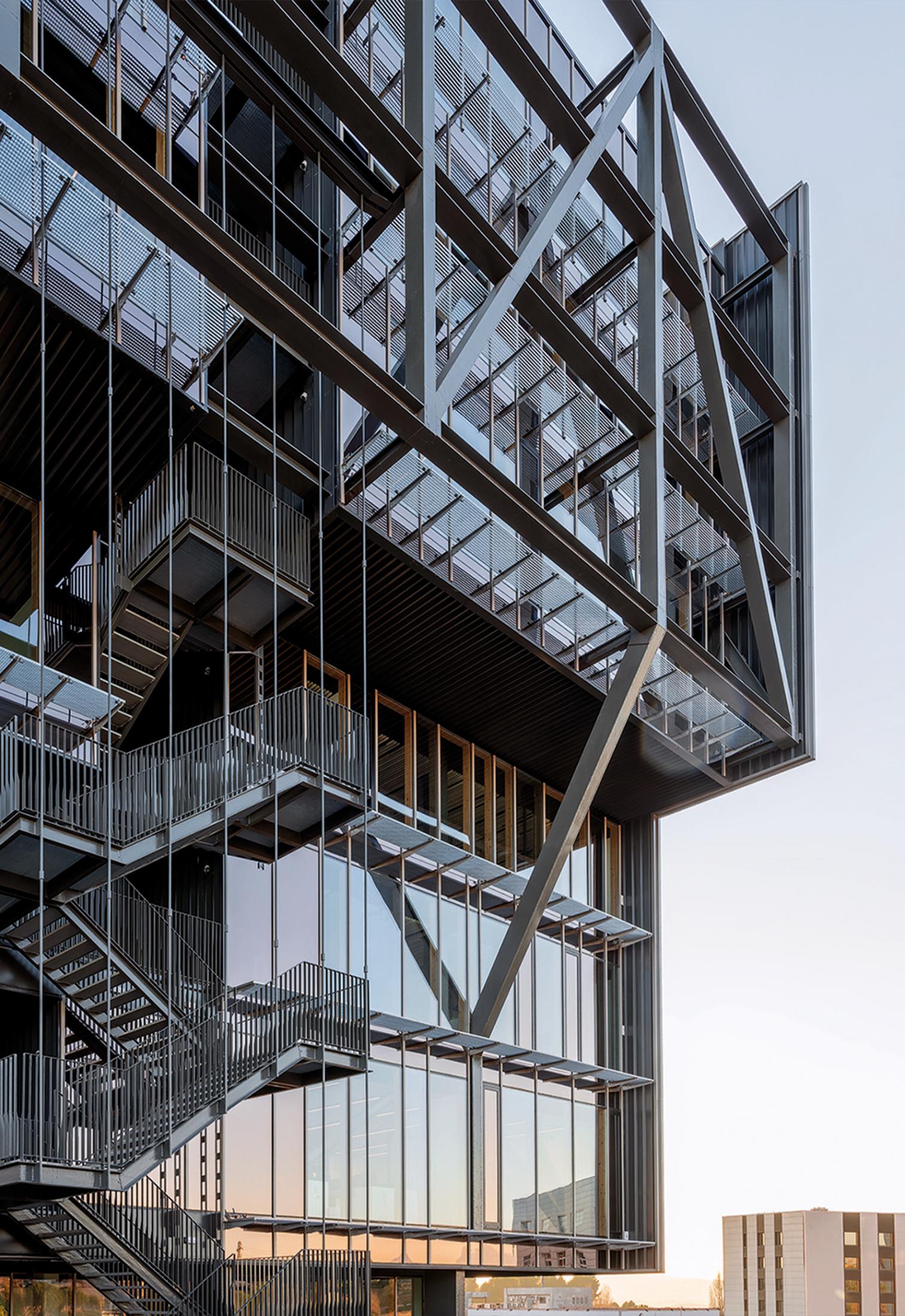 西班牙 Sant Cugat del Vallès 节能办公楼设计丨西班牙巴塞罗那丨Manuel Bailo 和 Rosa Rull-12