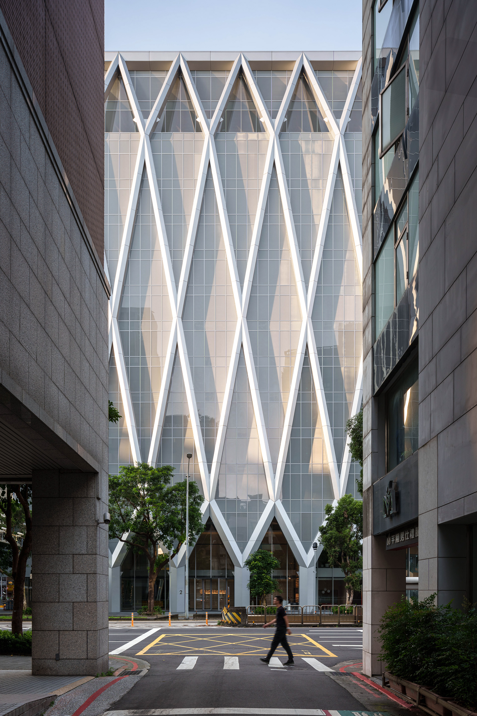 Shanghai Commercial and Savings Bank HQ/ JJP Architects-6